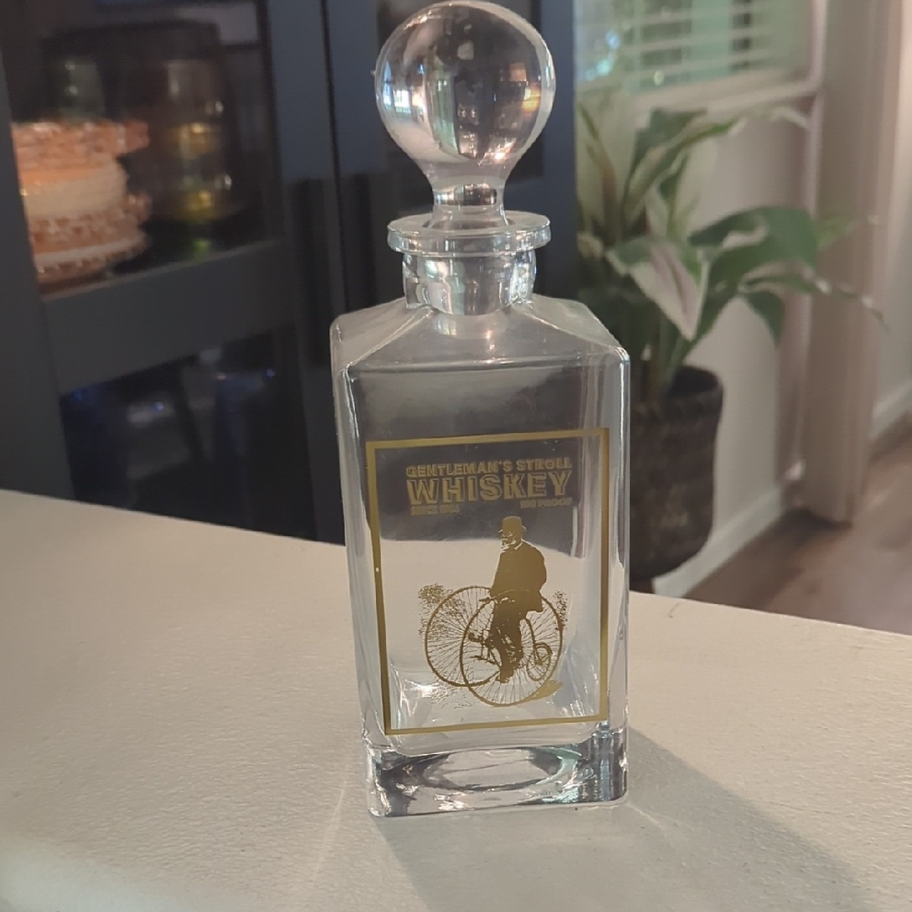 Gentleman's Steel Whiskey Decanter with Gold Design